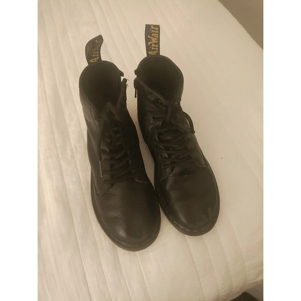 Dr. Martens 1460 J Black Leather Lace Up Ankle Boots US 3 UK 2 EU 34